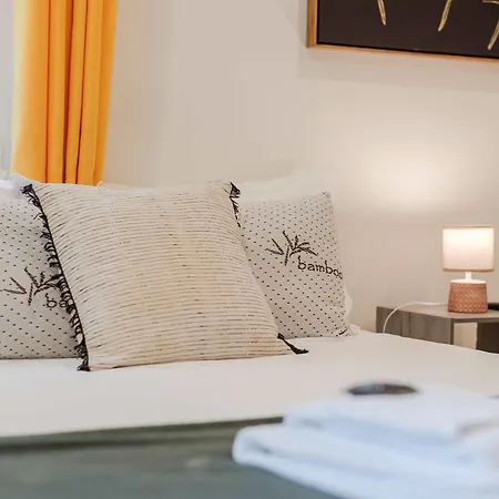 Liiiving In - Oasis Retreat *